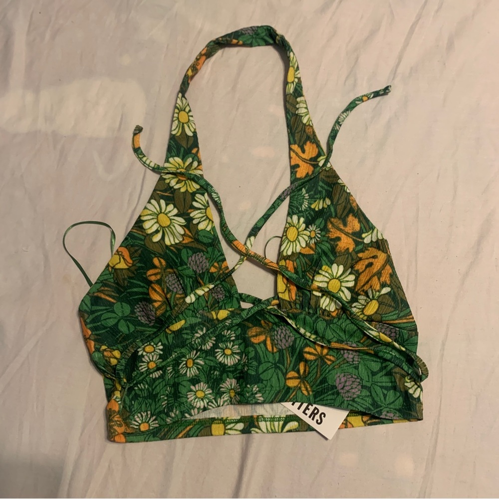 NWT Urban outfitters floral going out halter Strappy top green 70s vibes